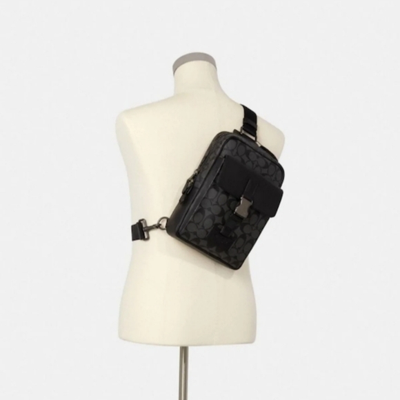 Coach Signature Backpack - Picture 3 of 4